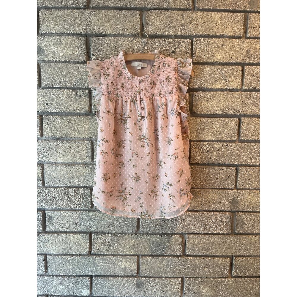 Floral Pink Smocked Sleeveless Blouse With Ruffled Details By Loft Size S